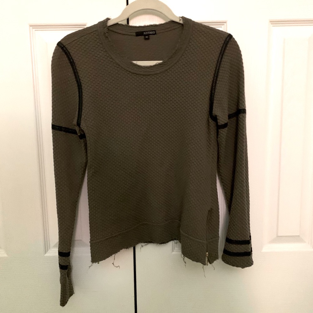 Long sleeve top